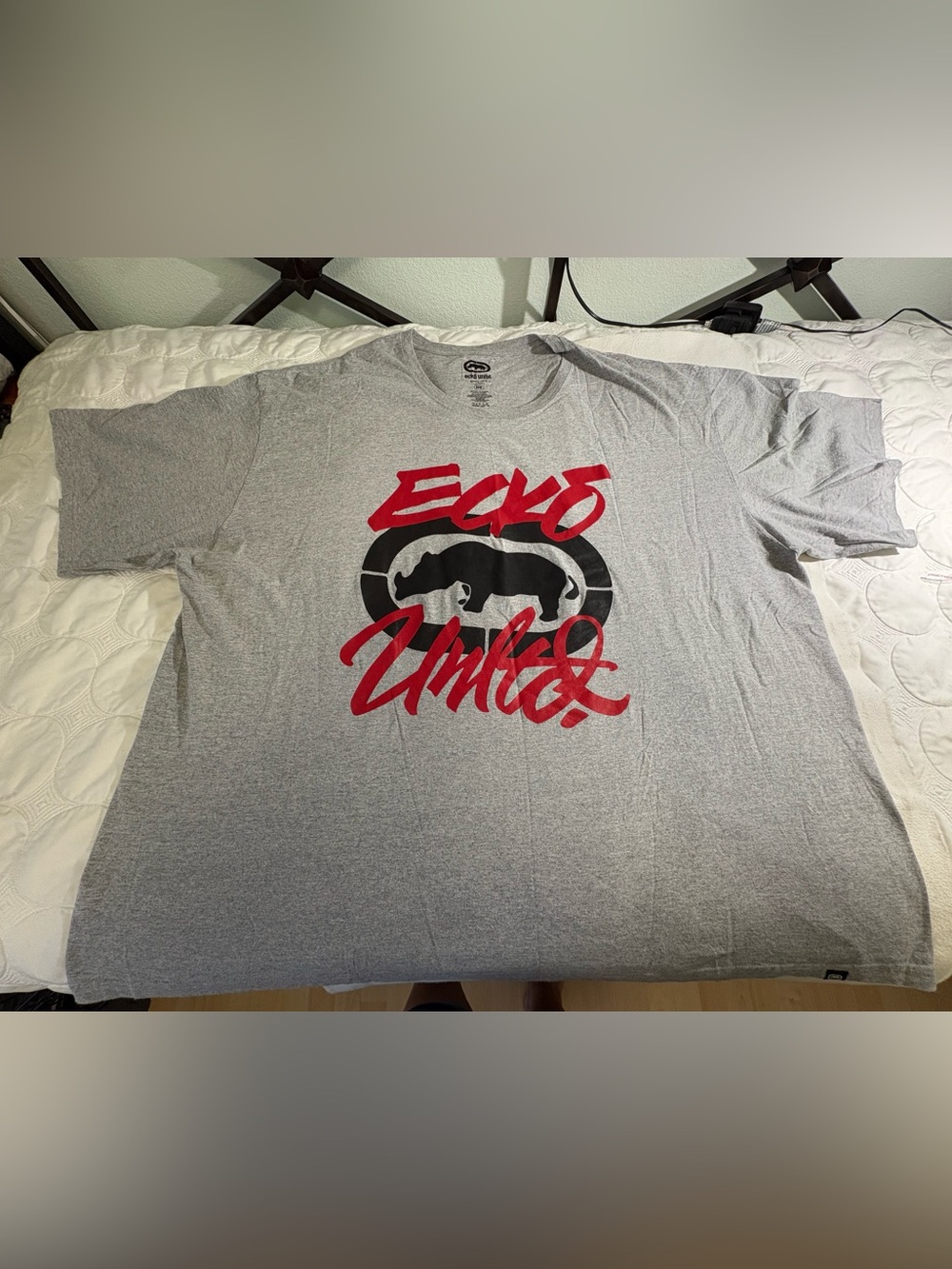 Rare 6x Ecko Unlimited Men’s Gray Tee, Red Script & Black Rhino Graphic #0022